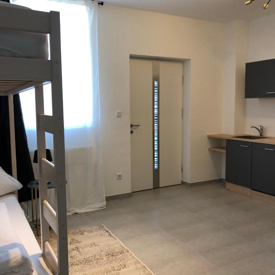 Apartment Business & Fitter *