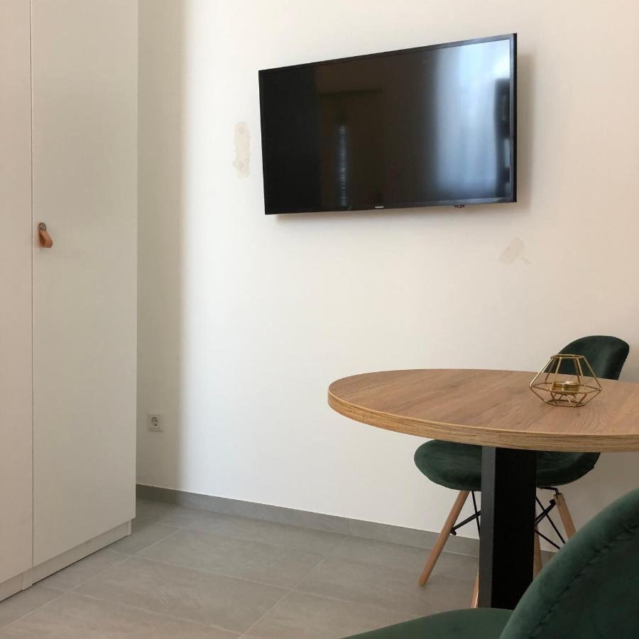 Apartment Business & Fitter