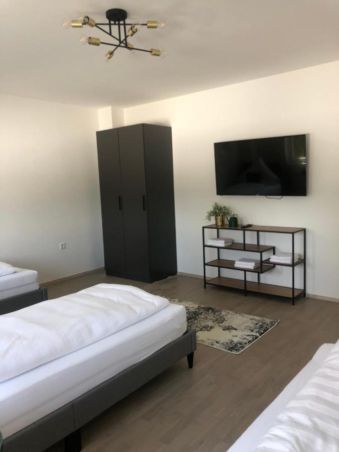 Apartment Business & Fitter